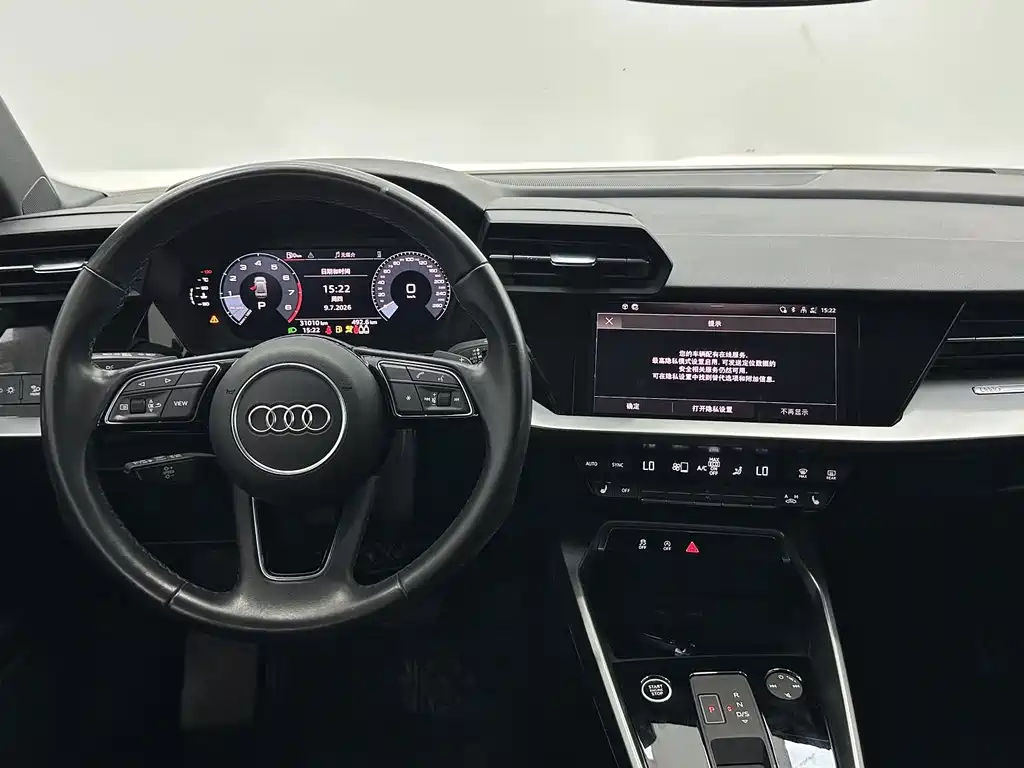 Audi A3 2023 — фото 12