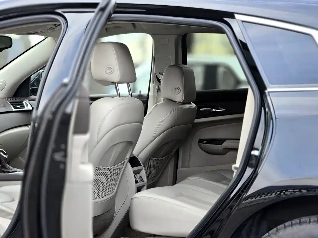 Cadillac SRX 2013 — фото 17
