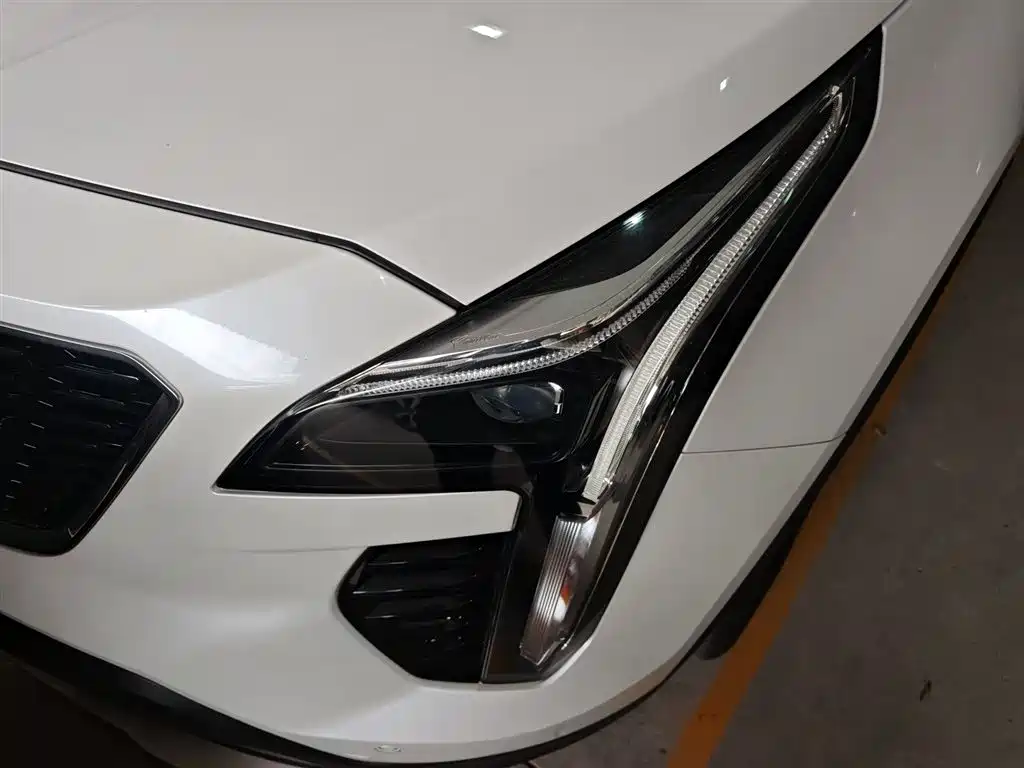Cadillac XT4 2019 — фото 17