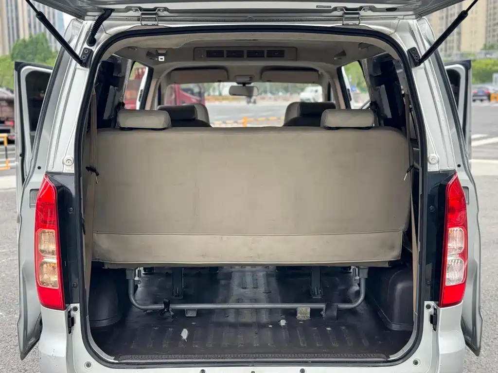 Wuling Hongguang V 2019 — фото 11