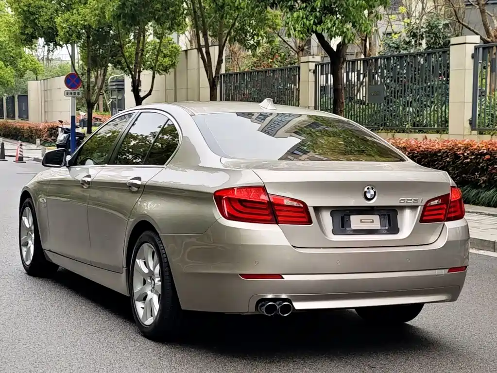 BMW 5 Series 2013 — фото 3