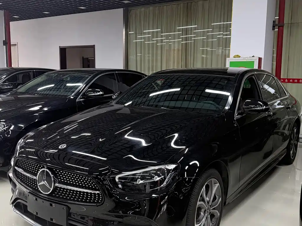 Mercedes-Benz E-Class 2021