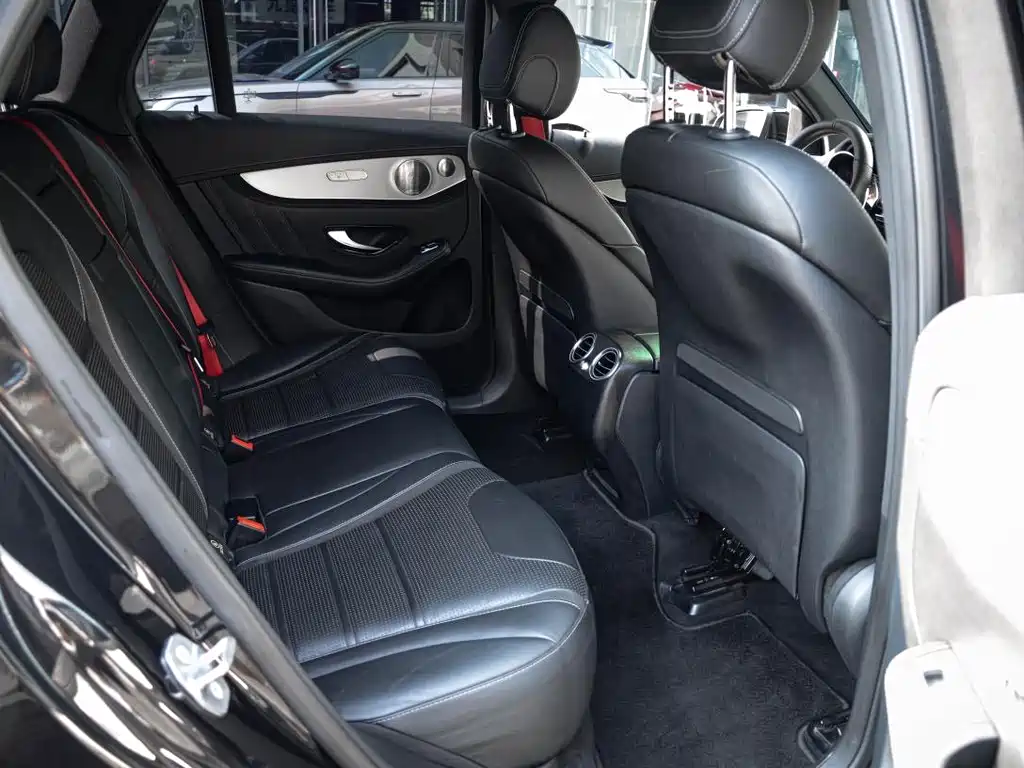 Mercedes-Benz GLC AMG 2019 — фото 14