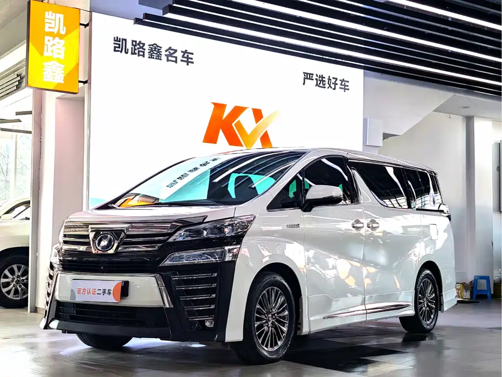 Toyota Vellfire 2021 — фото 1
