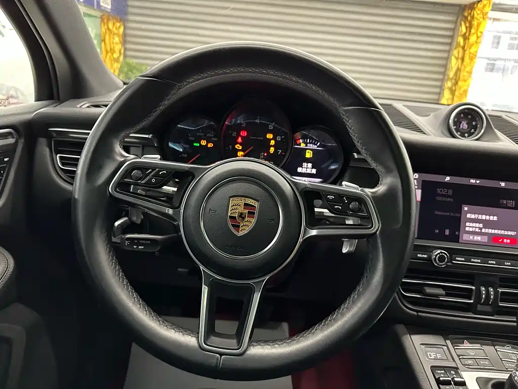 Porsche Macan 2020 — фото 22