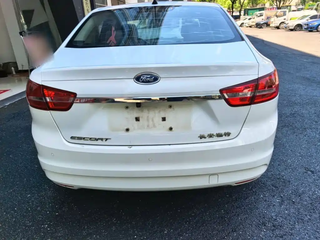 Ford Escort 2017