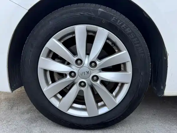 Kia K3 2013