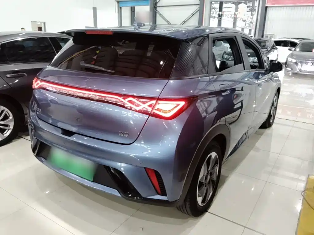 BYD Dolphin 2024
