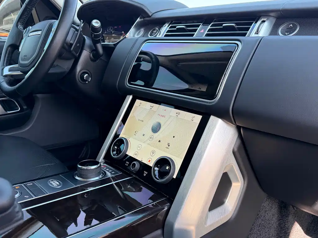 Land Rover Range Rover 2020 — фото 22