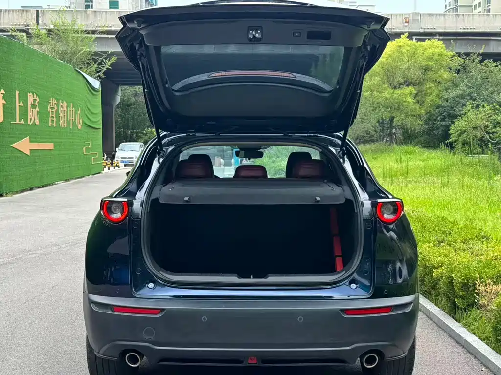 Mazda CX-30 2022 — фото 18