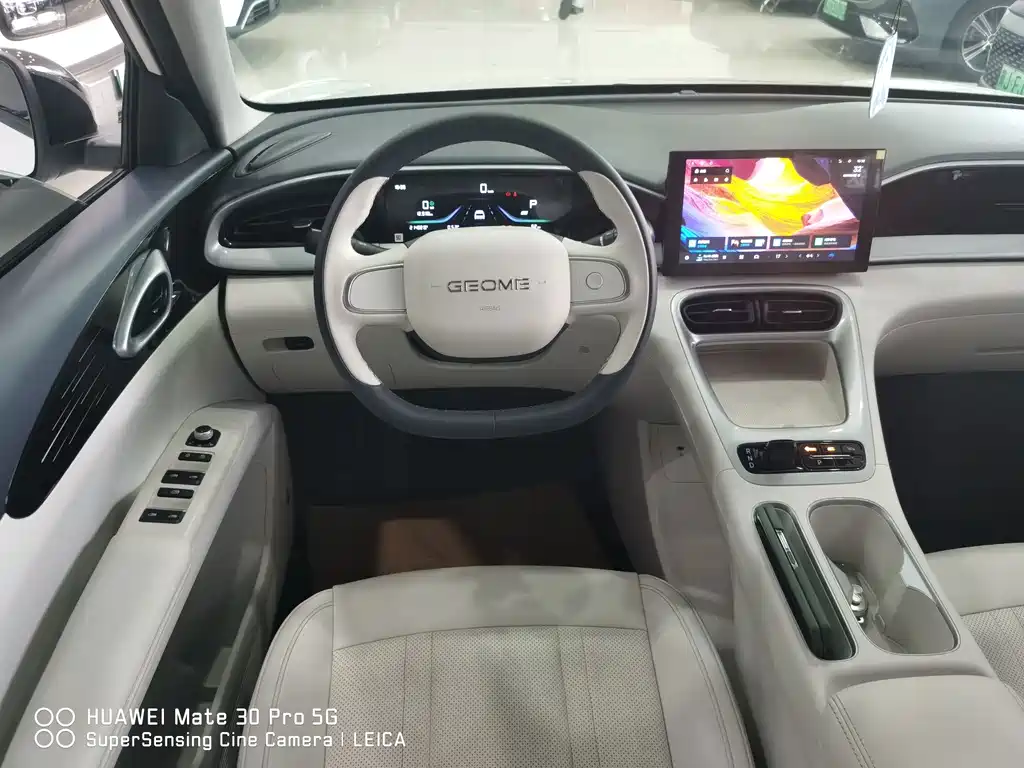 Geely Galaxy Starwish 2025 — фото 9