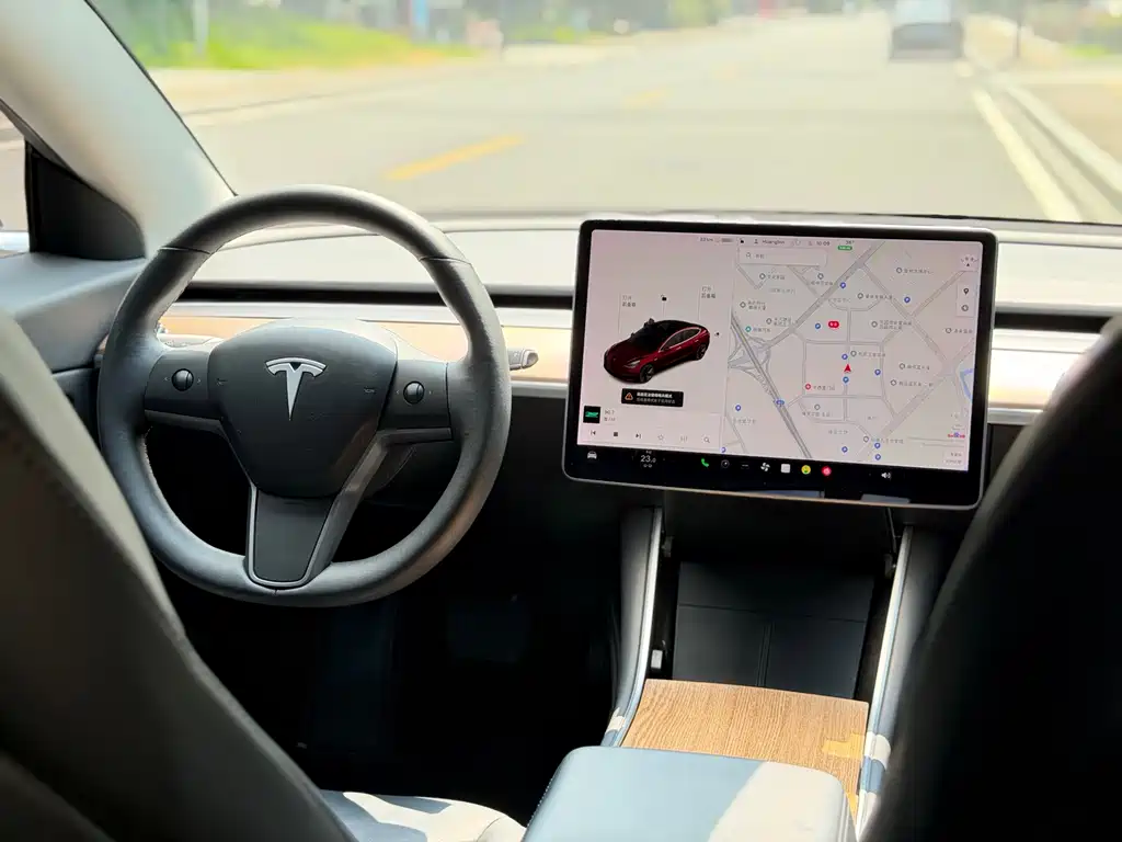 Tesla Model 3 2019 — фото 11
