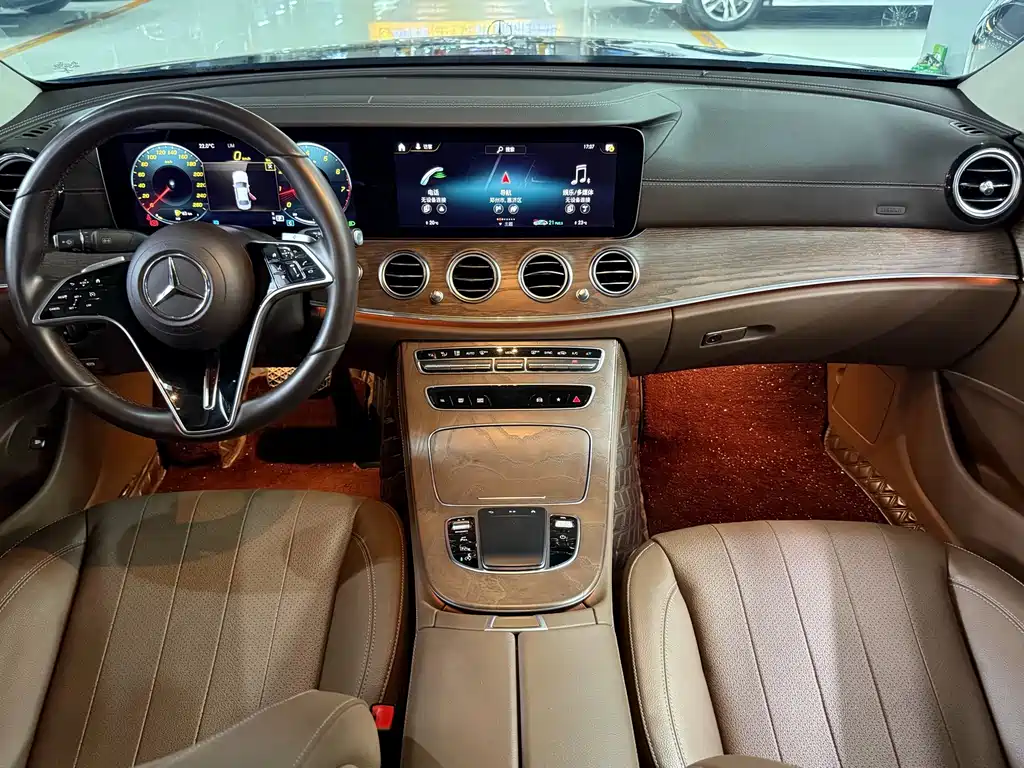 Mercedes-Benz E-Class 2023 — фото 10
