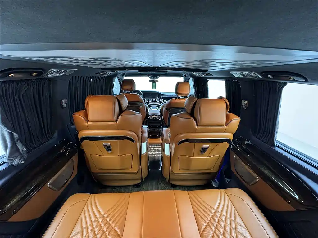 Mercedes-Benz Vito 2023 — фото 28
