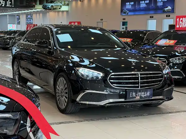 Mercedes-Benz E-Class 2022