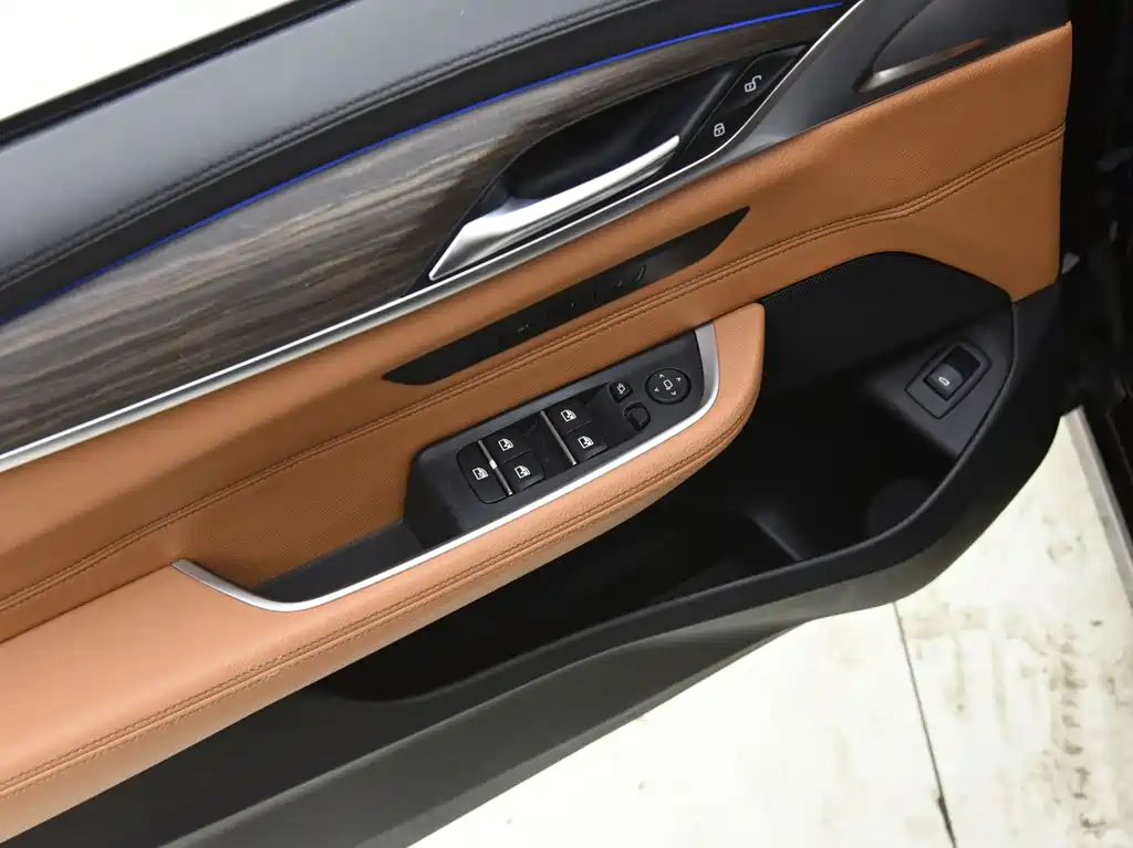 BMW 6 Series GT 2018 — фото 14