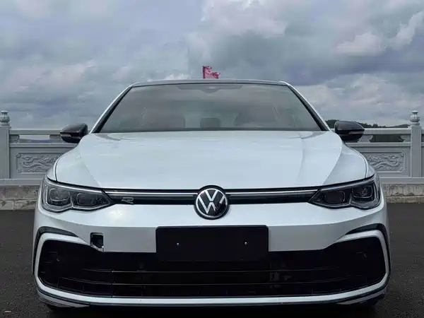 Volkswagen Golf 2021