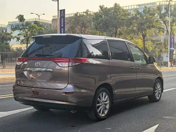 Toyota Previa 2012