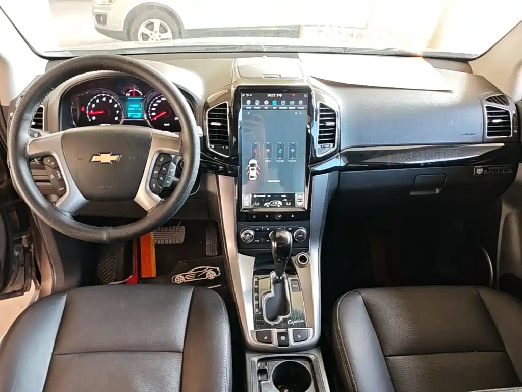 Chevrolet Captiva 2016 — фото 10
