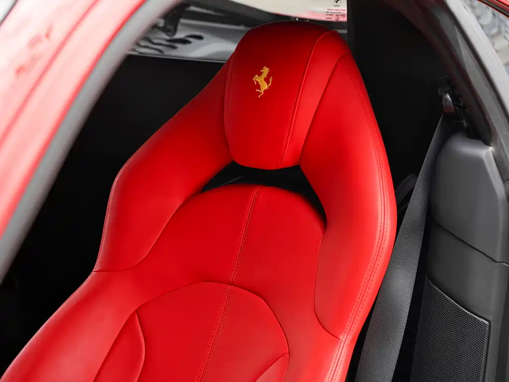Ferrari F8 2023 — фото 13