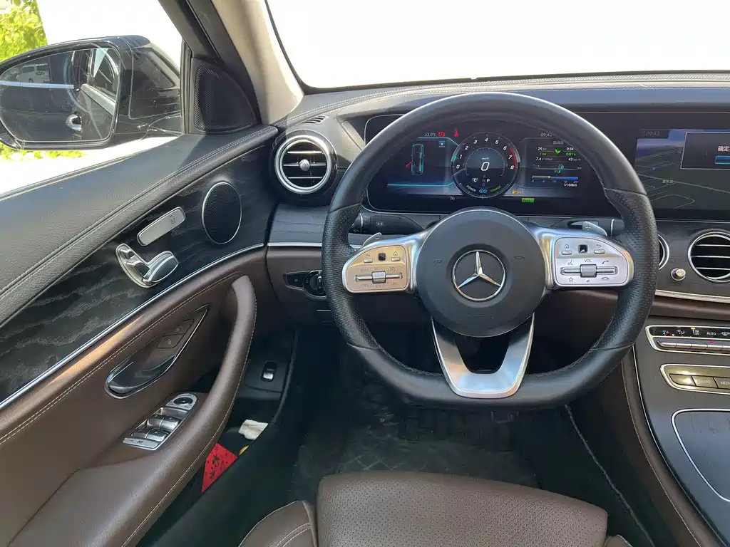 Mercedes-Benz E-Class 2020 — фото 8