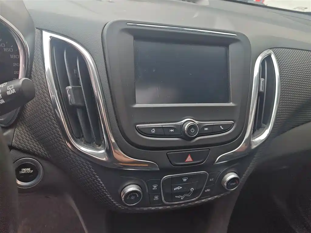 Chevrolet Equinox 2017 — фото 13