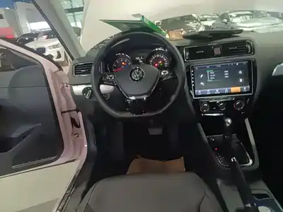 Volkswagen Sagitar 2017