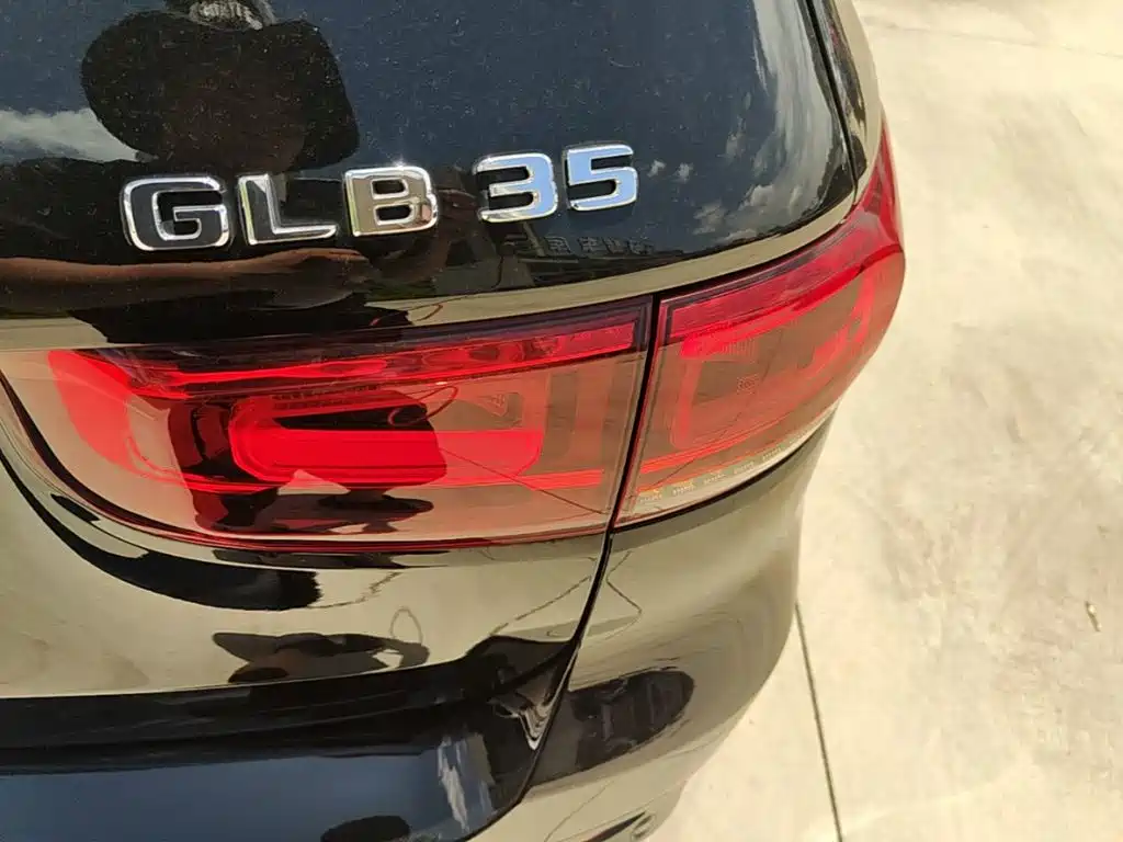 Mercedes-Benz GLB AMG 2022 — фото 8
