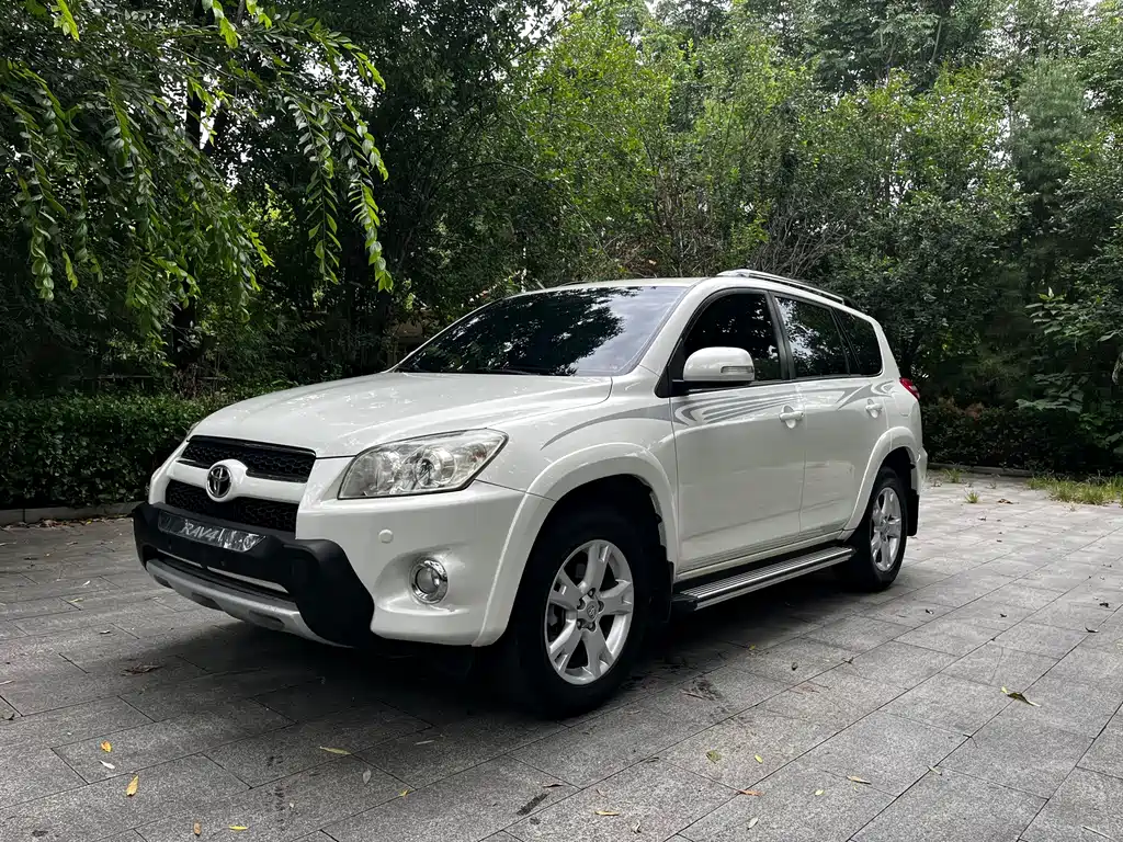Toyota RAV4 2013