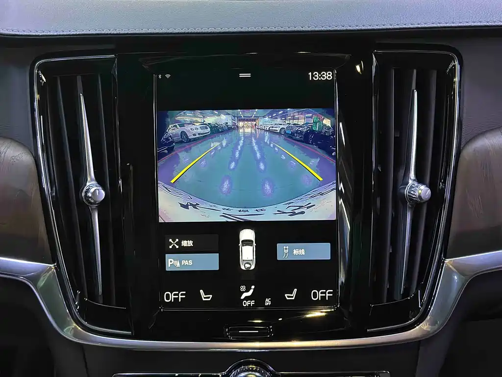 Volvo S90 2021 — фото 13
