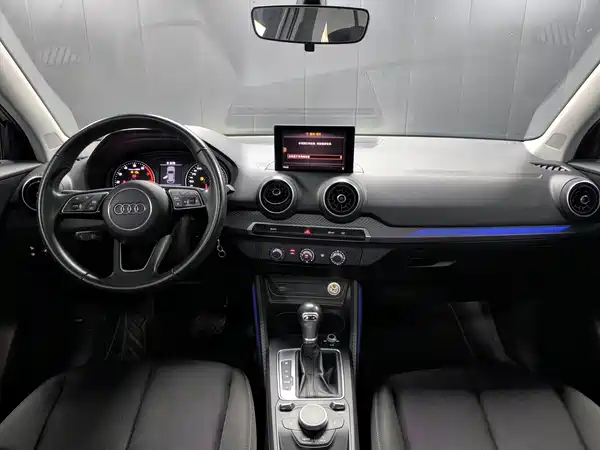 Audi Q2L 2018
