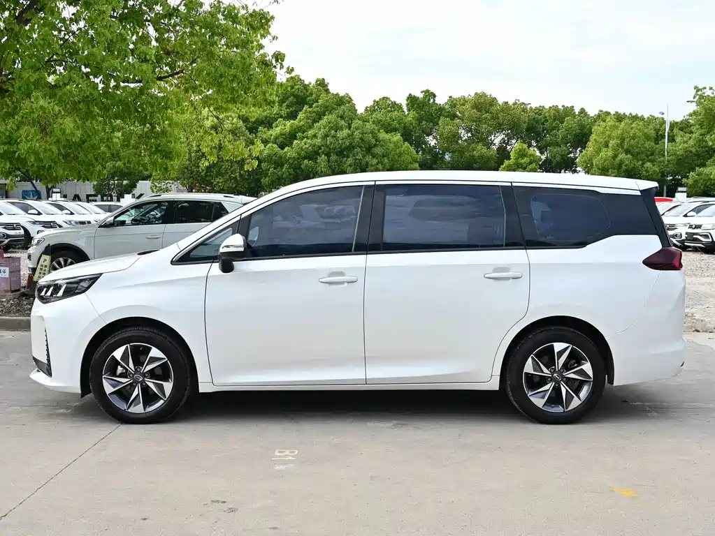GAC Motor Trumpchi M6 2023 — фото 3