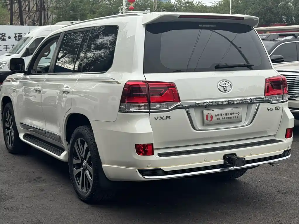 Toyota Land Cruiser 2019 — фото 13