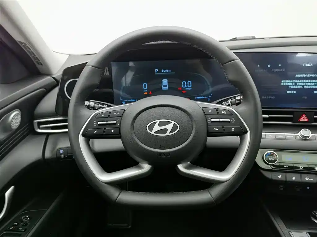 Hyundai Elantra 2025 — фото 11
