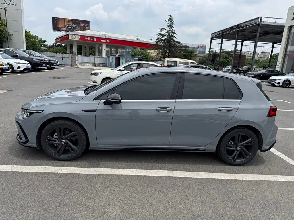 Volkswagen Golf 2022