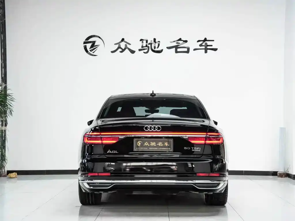 Audi A8 2021 — фото 11