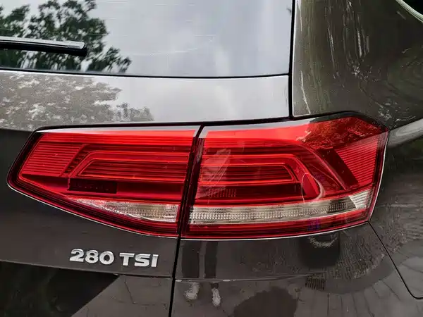 Volkswagen Viloran 2016