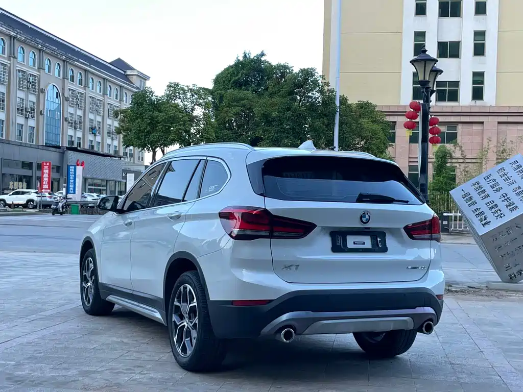 BMW X1 2022 — фото 8