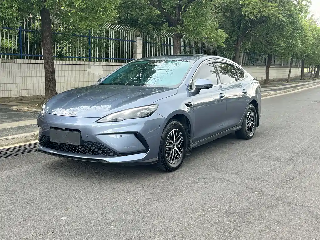 BYD Seal 05 DM-i 2025 — фото 1