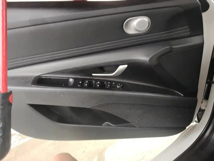 Hyundai Elantra 2022
