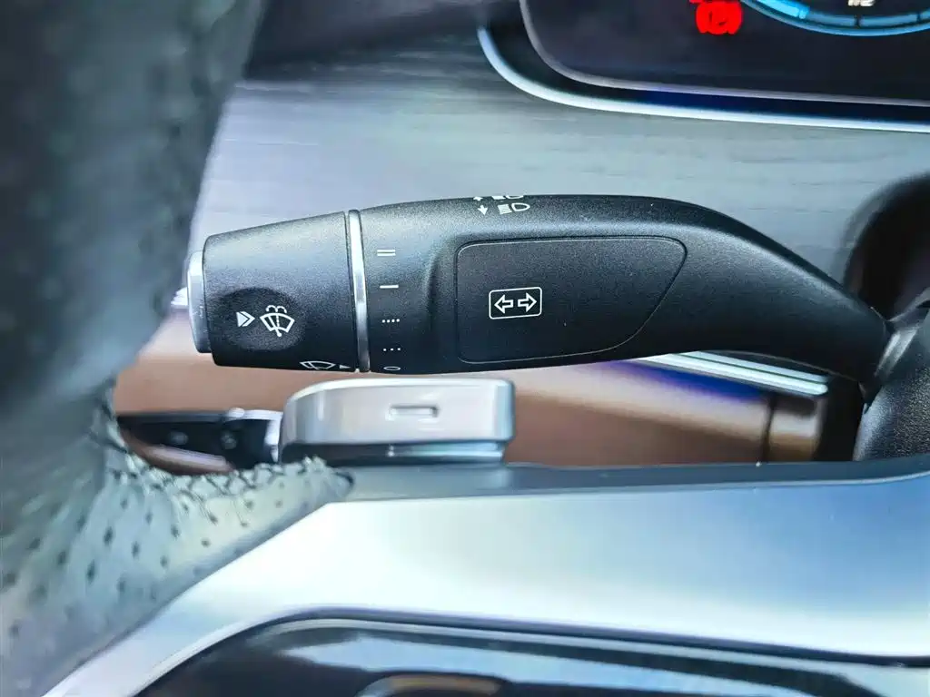 Mercedes-Benz E-Class 2021 — фото 29