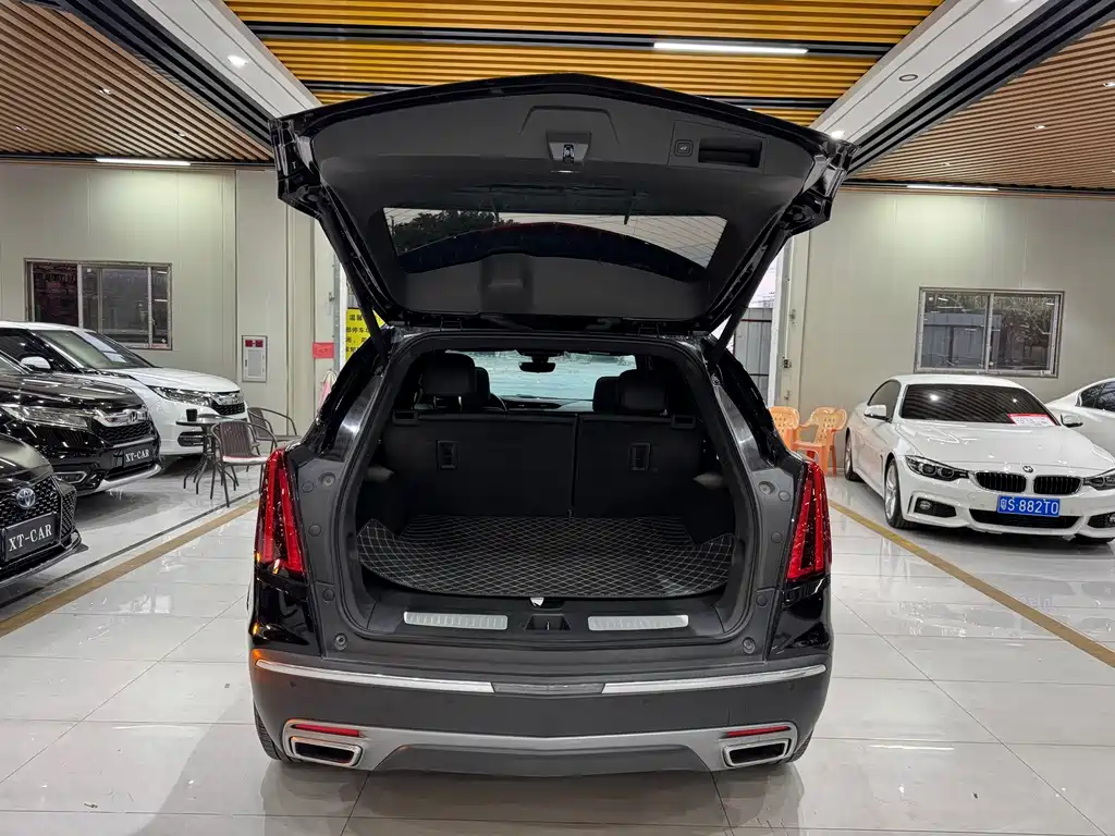 Cadillac XT5 2022 — фото 8