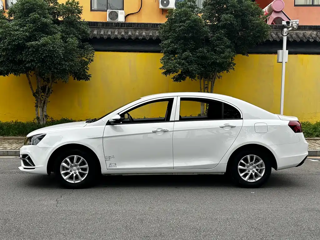 Geely Emgrand 2020