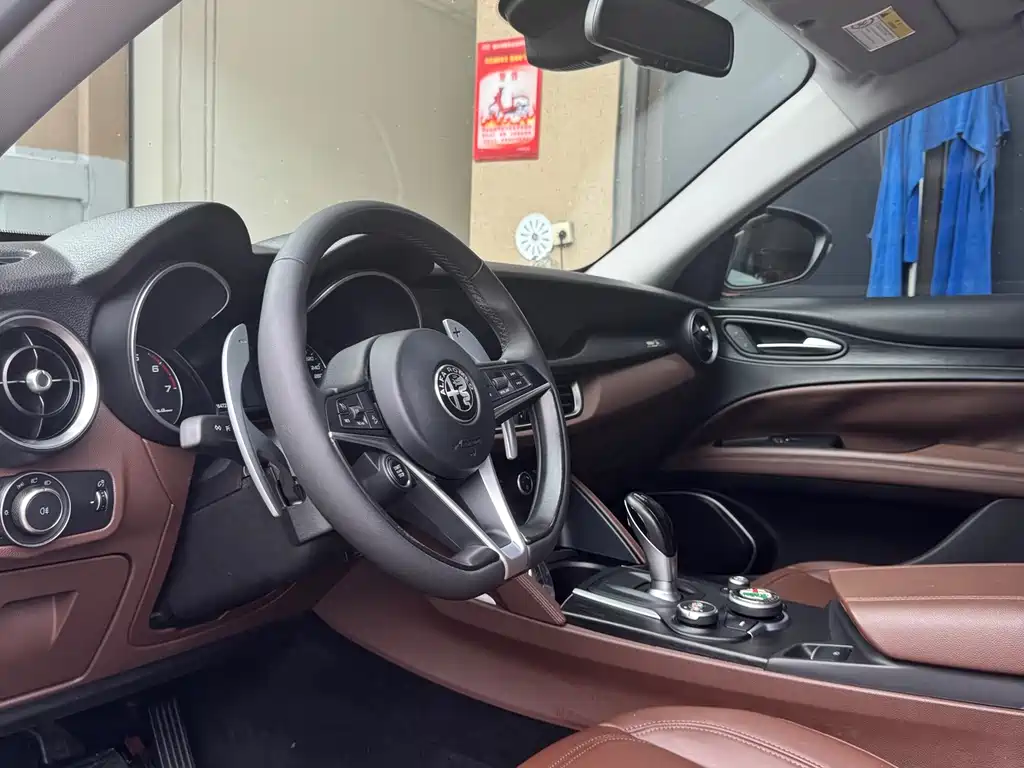 Alfa Romeo Stelvio 2019