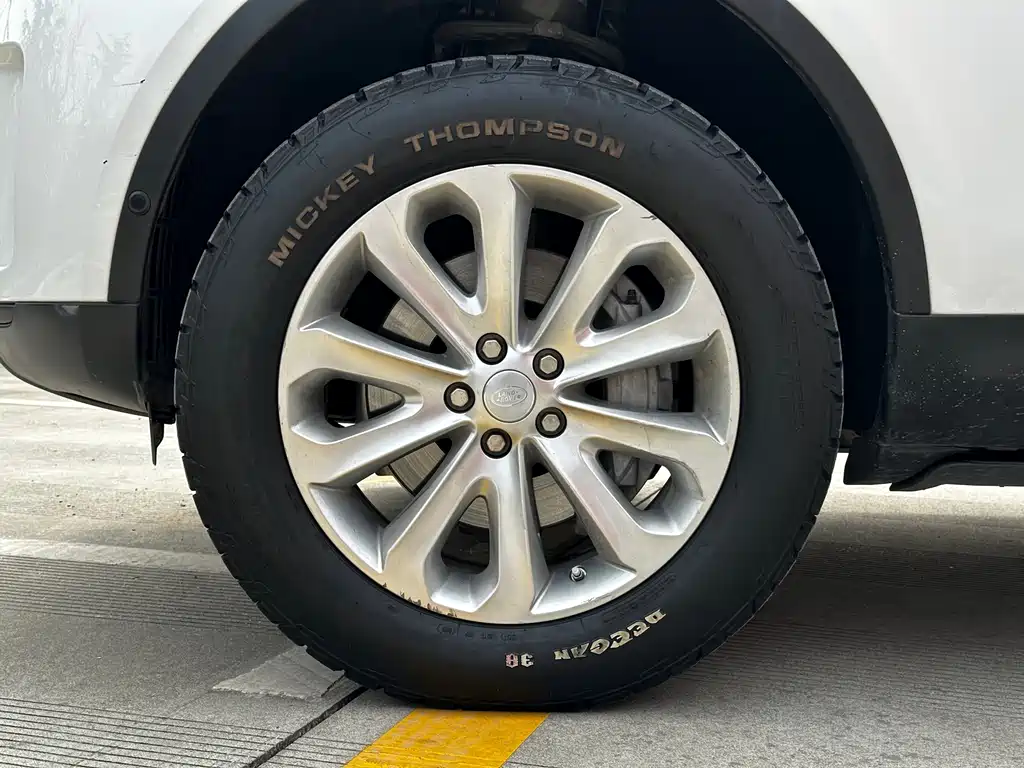 Land Rover Discovery 2019 — фото 18