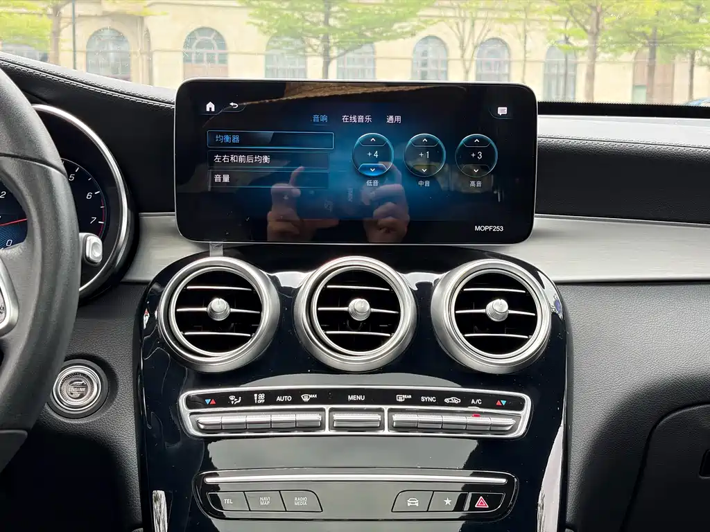 Mercedes-Benz GLC 2021 — фото 21