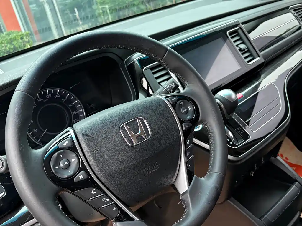 Honda Elysion 2020 — фото 10