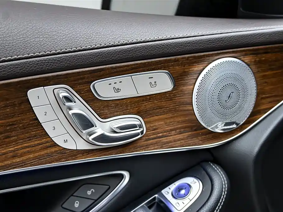 Mercedes-Benz GLC 2021 — фото 23