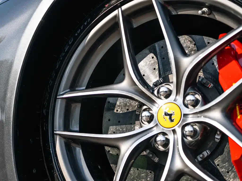 Ferrari F12berlinetta 2017 — фото 13