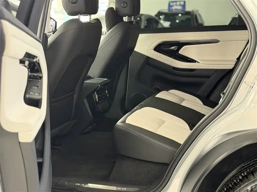 Land Rover Range Rover Evoque 2021 — фото 23